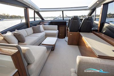 Princess S62 Motorbåt 2023, med 2 x Man V8 1200 motor, England