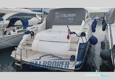 Princess Yachts V 58 Motorbåt 2004, med Man D 2840 LE 403 motor, Italien
