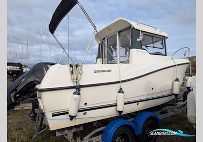 Quicksilver 555 Pilot House Motorbåt 2015, med Mercury motor, England