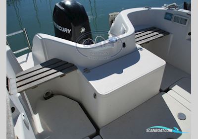 Quicksilver 640 PILOTHOUSE Motorbåt 2008, med MERCURY  motor, Frankrike