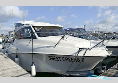 Quicksilver 640 Weekender Motorbåt 2008, med Mercruiser motor, England