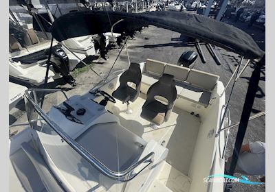Quicksilver 675 ACTIV SUNDECK Motorbåt 2014, med MERCURY motor, Frankrike