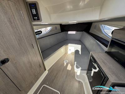 Quicksilver 875 Sundeck Motorbåt 2022, med Mercury motor, England