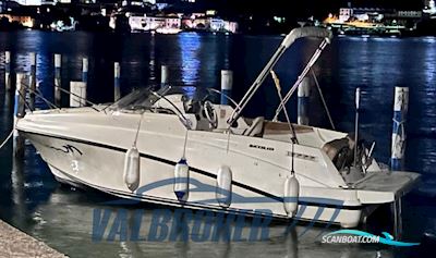 Quicksilver Activ 640 Cabin Motorbåt 2011, med Mercruiser 4.3 motor, Italien