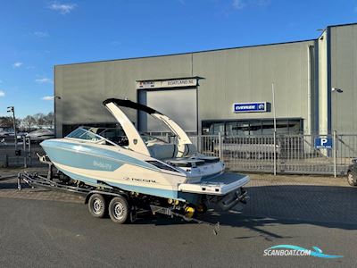 Regal 2300 Bowrider Motorbåt 2017, med Volvo Penta motor, Holland