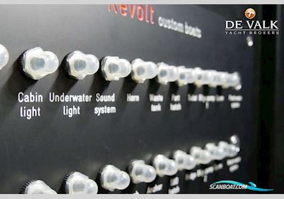 Revolt Comfort 38 Motorbåt 2019, med Suzuki motor, Frankrike