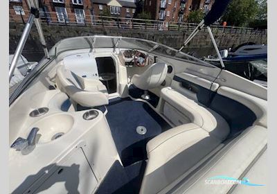 Rinker 232 Captiva Motorbåt 2004, med Mercruiser motor, England