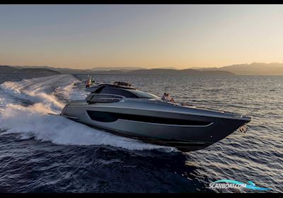 Riva 76′ Perseo Super New Motorbåt 2023, Danmark