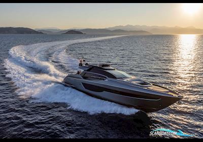 Riva 76′ Perseo Super New Motorbåt 2023, Danmark