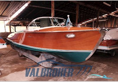 Riva Ariston Motorbåt 1962, med Chrysler Sea V-M 80 motor, Italien