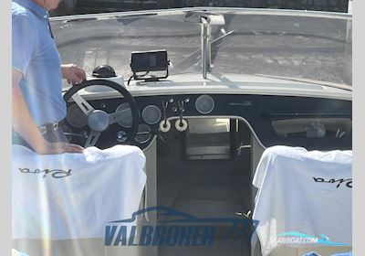 Riva SAINT TROPEZ Motorbåt 1981, med Thermoelectric Thermo Electron 350 motor, Italien