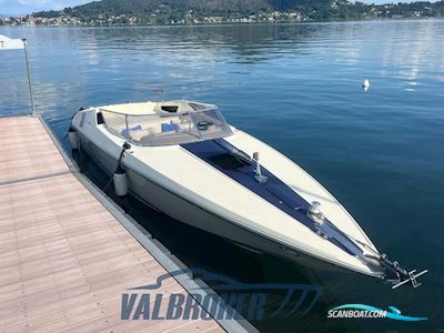 Riva Saint Tropez Motorbåt 1981, med Thermoelectric Thermo Electron 350 motor, Italien