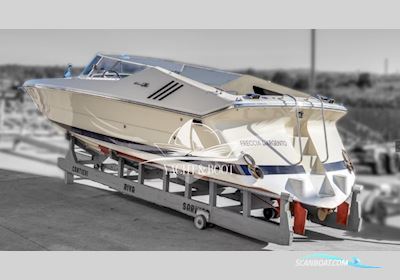 Riva St. Tropez Motorbåt 1981, med Crusader motor, Italien