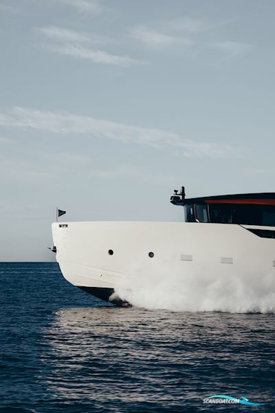 Sanlorenzo Motorbåt 2026, Italien