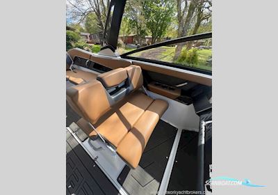 Scarab 285 ID Motorbåt 2023, med Rotax motor, England