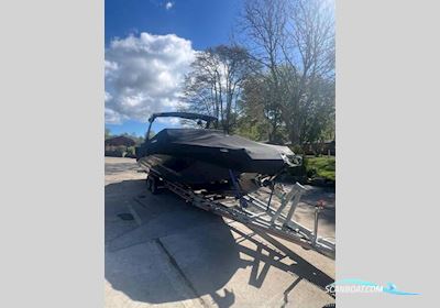 Scarab 285 ID Motorbåt 2023, med Rotax motor, England