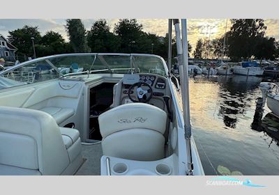 Sea Ray 240 SUNDANCER Motorbåt 2004, med Mercruiser  motor, Sverige