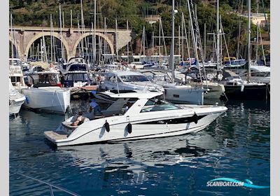 Sea Ray 400 Slx Motorbåt 2018, med Mercruiser 8.2L Axuis motor, Frankrike