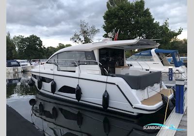 Sealine C330 Motorbåt 2017, med Volvo Penta motor, England