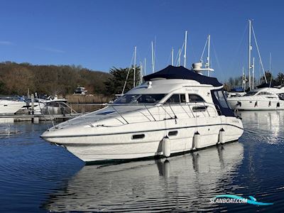 Sealine International F33 Motorbåt 2000, med Volvo Kad32P motor, England