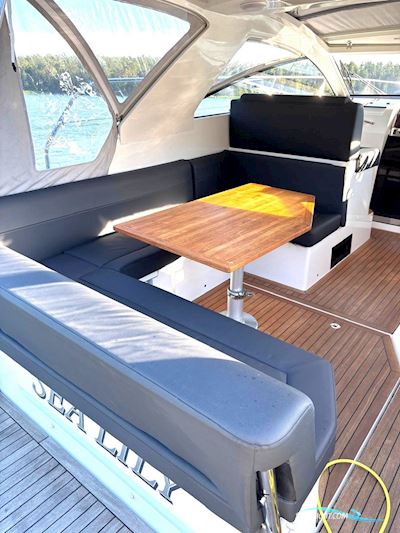 Sealine S330 Motorbåt 2017, med Volvo Penta motor, Finland
