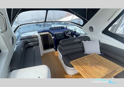 Sealine S34 Motorbåt 2004, med 2x Volvo Penda KAD44 EDC motor, Sverige