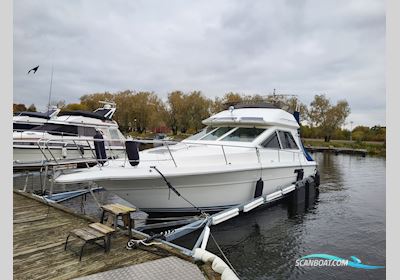 Searay 345 Flybridge Motorbåt 1989, med Volvo Tamd 41 motor, Sverige