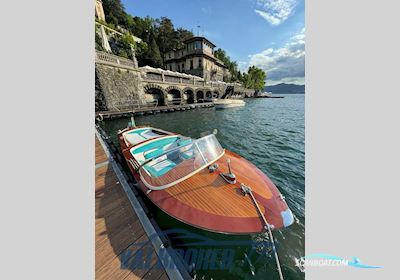 Sebino in Legno Motorbåt 1961, med Chris Craft 283 motor, Italien