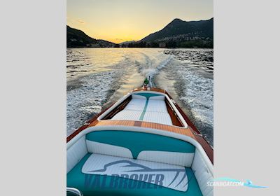 Sebino in legno Motorbåt 1961, med Chris Craft 283 motor, Italien