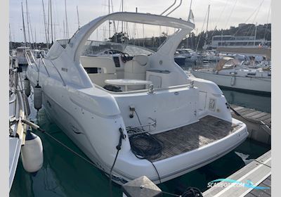Sessa Oyster 35 Motorbåt 2000, med Volvo Penta KAD 43 motor, Portugal