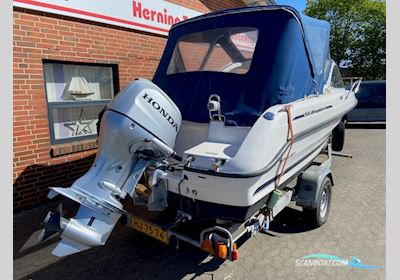 Skibsplast 555 HT m/Honda F100 hk og Brenderup trailer Motorbåt 2004, med Honda motor, Danmark