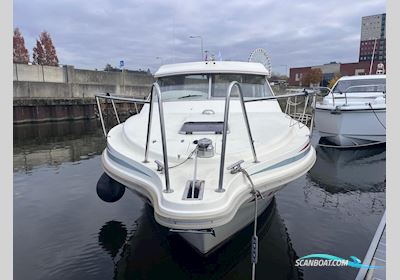 Skilsö  975 Arctic Motorbåt 1994, med Volvo Penta is een Zweeds merk dat wereldwijd bekendstaat om betrouwbare en krachtige scheepsmotoren en aandrijfsystemen. Ze leveren zowel diesel- al motor, Holland