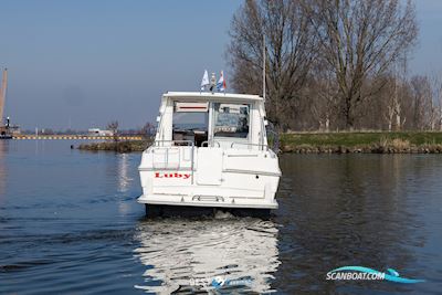 Skilsö  975 Arctic Motorbåt 1994, med Volvo Penta is een Zweeds merk dat wereldwijd bekendstaat om betrouwbare en krachtige scheepsmotoren en aandrijfsystemen. Ze leveren zowel diesel- al motor, Holland