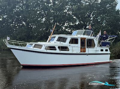 Smelne 1020 Motorbåt 1980, med Peugeot  motor, Holland