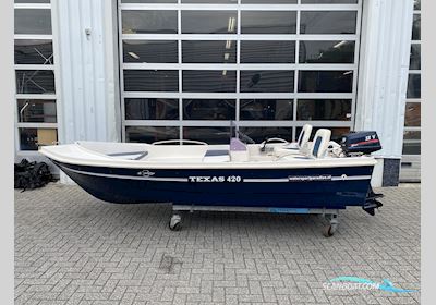 Texas 420 Motorbåt 2005, med Selva motor, Holland
