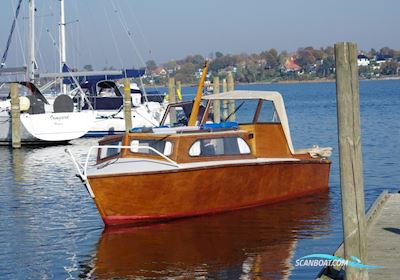 Utø Kabinebåd (Fjordbåd) Motorbåt 1970, med Volvo Penta GL - A, V6, motor, Danmark