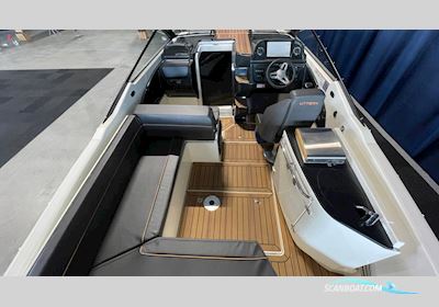 Uttern D70 Motorbåt 2023, med Mercury motor, Sverige