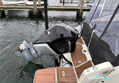 Uttern D77 Motorbåt 2023, med Mercury F300 EXLPT Efi V8 årgang 2024 motor, Danmark