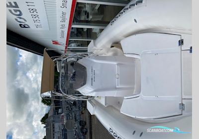 Valiant 685 Classic RIB (Hypalon) med 200 hk Mercury-EFI Verado DS og 1800 kg Brenderup trailer - Anvisningssalg  Motorbåt 2017, med Mercury motor, Danmark