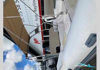 Valiant 685 Classic RIB (Hypalon) med 200 hk Mercury-EFI Verado DS og 1800 kg Brenderup trailer - Anvisningssalg  Motorbåt 2017, med Mercury motor, Danmark
