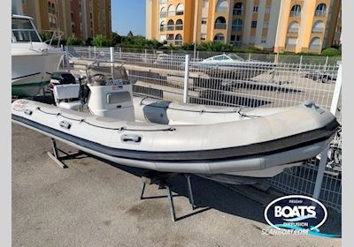 Valiant V520 + REMORQUE Motorbåt 2005, med MERCURY motor, Frankrike