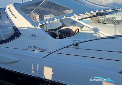 Windy 35 Mistral Motorbåt 2000, med Volvo Penta KAD 44 motor, Sverige
