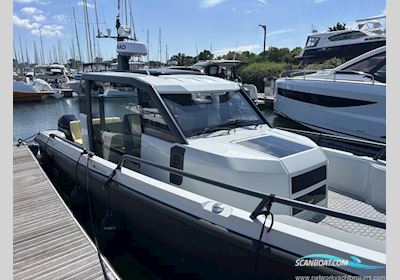 XO Boats Dfndr 9 Motorbåt 2023, med Mercury F225 motor, England