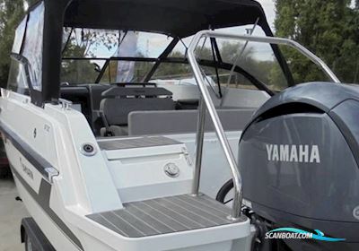 Yamarin 67 DC Motorbåt 2023, med Yamaha motor, Sverige