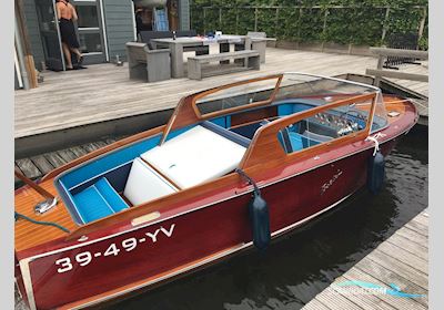 (Gedupliceerd) Motorboat 1972, with Boesch Marine engine, The Netherlands