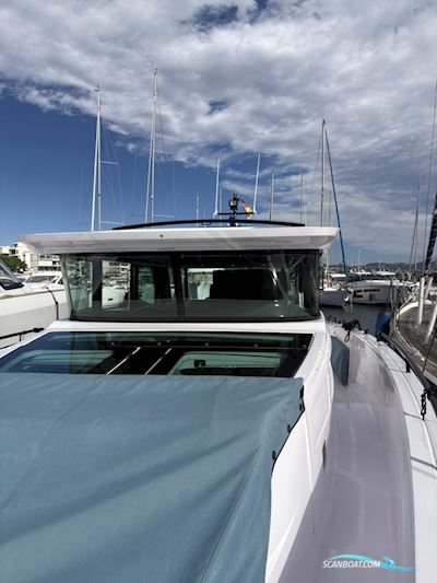 AXOPAR 45 Cross Cabin Motorboat 2024, France