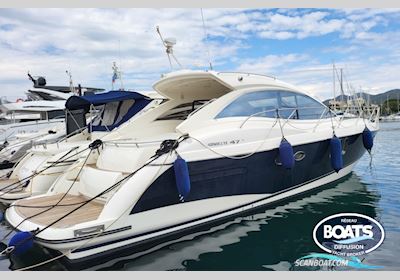 Absolute 47 HT Motorboat 2010, with VOLVO  engine, France