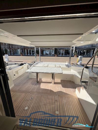 Absolute 60 Fly Motorboat 2016, with Volvo Penta D11 Ips950 engine, Italy