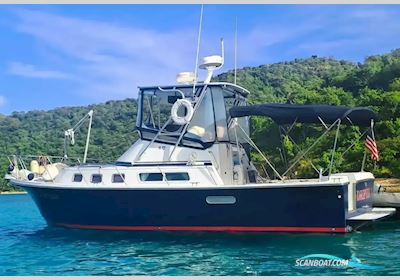 Albin 35 Command Bridge Motorboat 2006, with Yanmar engine, Virgin Islands