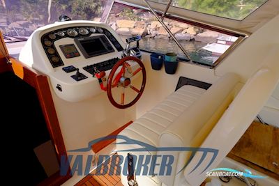 Apreamare Aprea 32 Comfort Motorboat 2011, with Cummins Qsd 2.8 engine, Italy